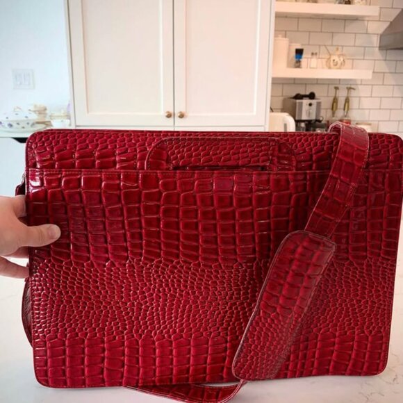 Vintage bold lipstick red vintage crocodile style laptop bag - Picture 8 of 8